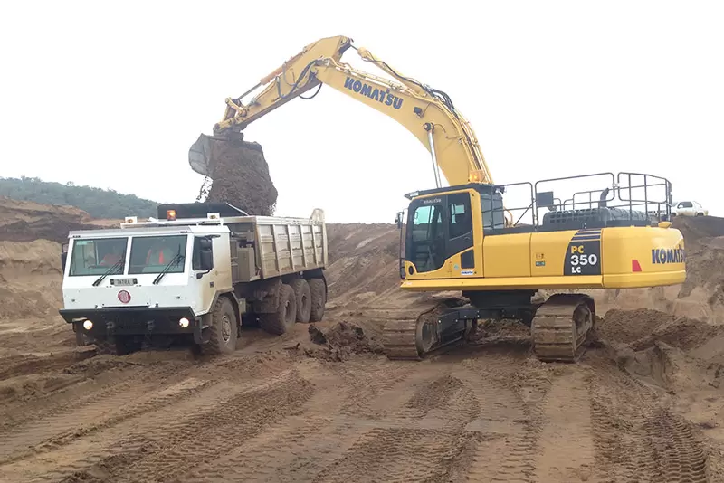 CONSTRUCTION-tatra-truck-and-digger
