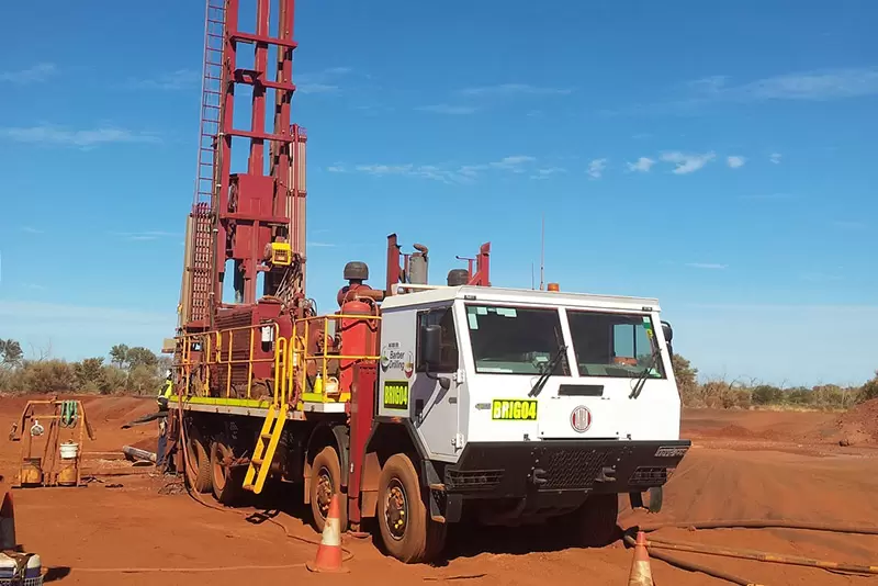 DRILLING-tatra-truck-custom_03